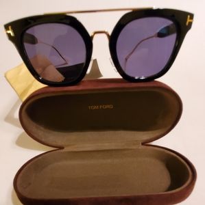 Black & gold sunglasses NWT